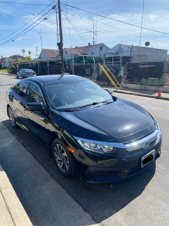 2016 Honda Civic 10th Gen - Image 3 of 11