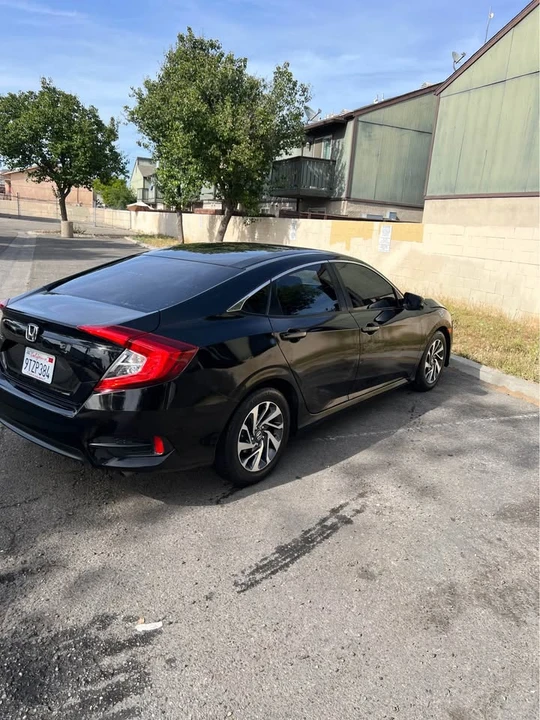 2016 Honda Civic 10th Gen - Image 3 of 8