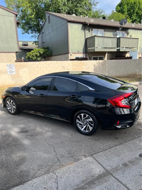 2016 Honda Civic 10th Gen - Image 4 of 8