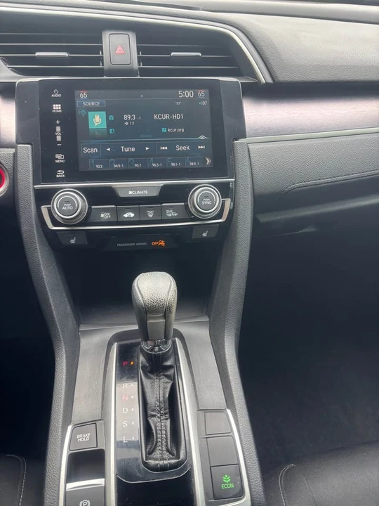 2016 Honda Civic 10th Gen - Image 11 of 17