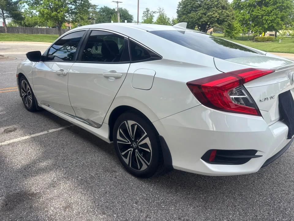 2016 Honda Civic 10th Gen - Image 3 of 17
