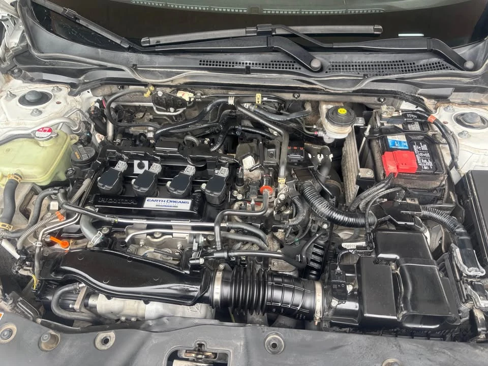2016 Honda Civic 10th Gen - Image 2 of 17