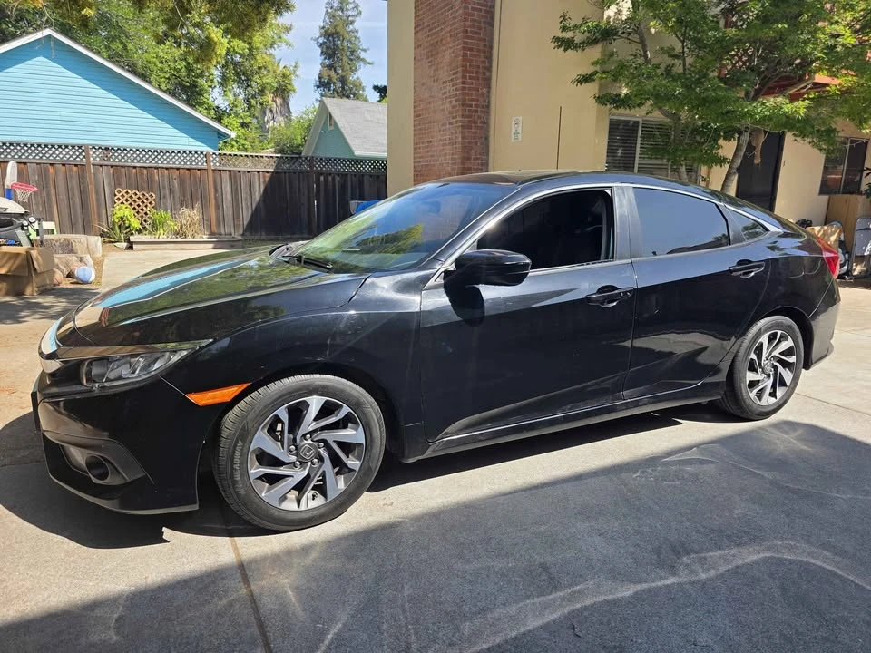 2016 Honda Civic 10th Gen - Image 2 of 18