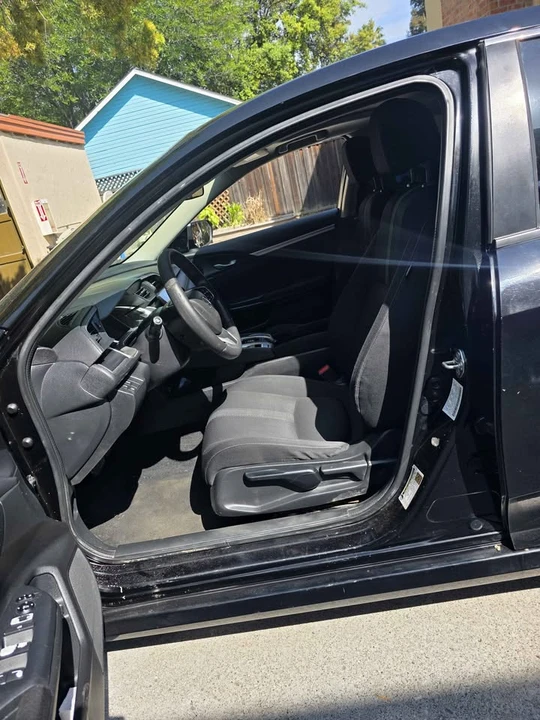 2016 Honda Civic 10th Gen - Image 10 of 18