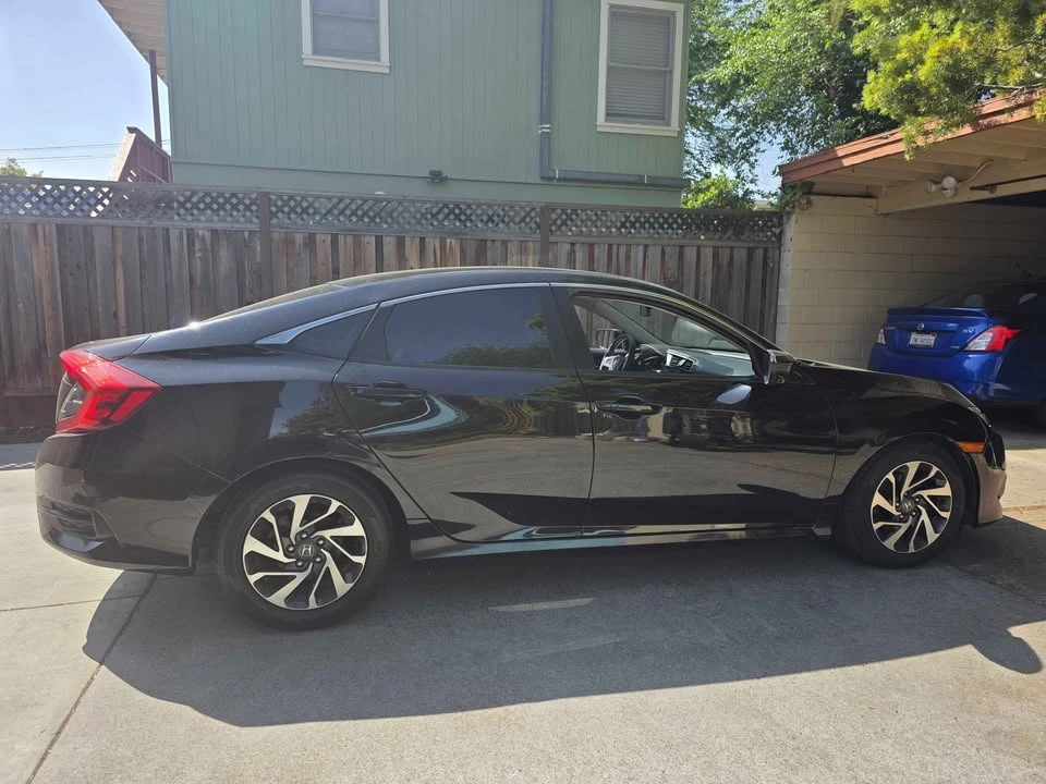 2016 Honda Civic 10th Gen - Image 4 of 18
