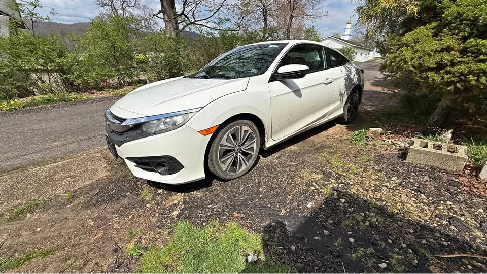 2016 Honda Civic 10th Gen - Image 2 of 7