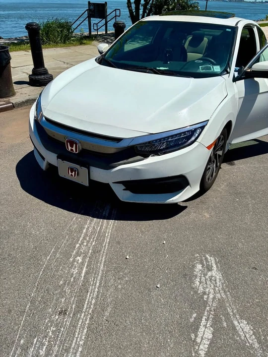 2016 Honda Civic 10th Gen - Image 3 of 6