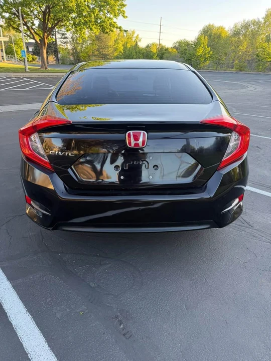 2016 Honda Civic 10th Gen - Image 6 of 16