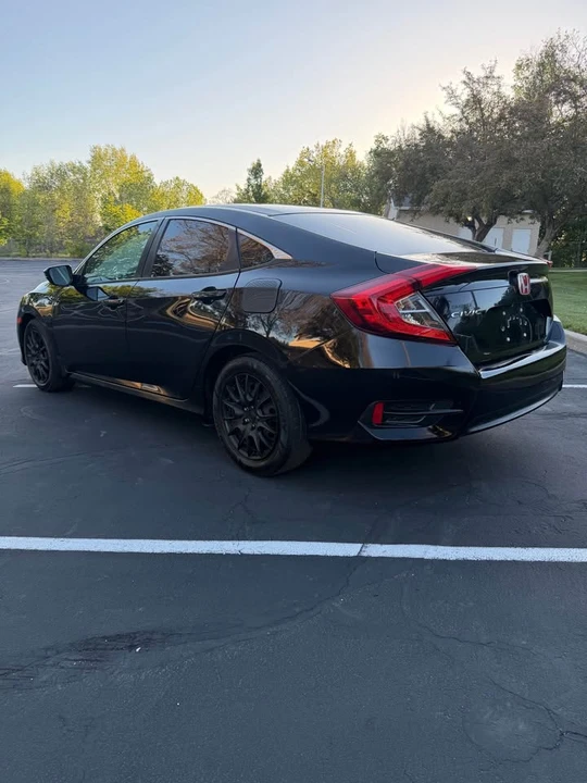 2016 Honda Civic 10th Gen - Image 7 of 16