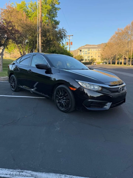 2016 Honda Civic 10th Gen - Image 3 of 16