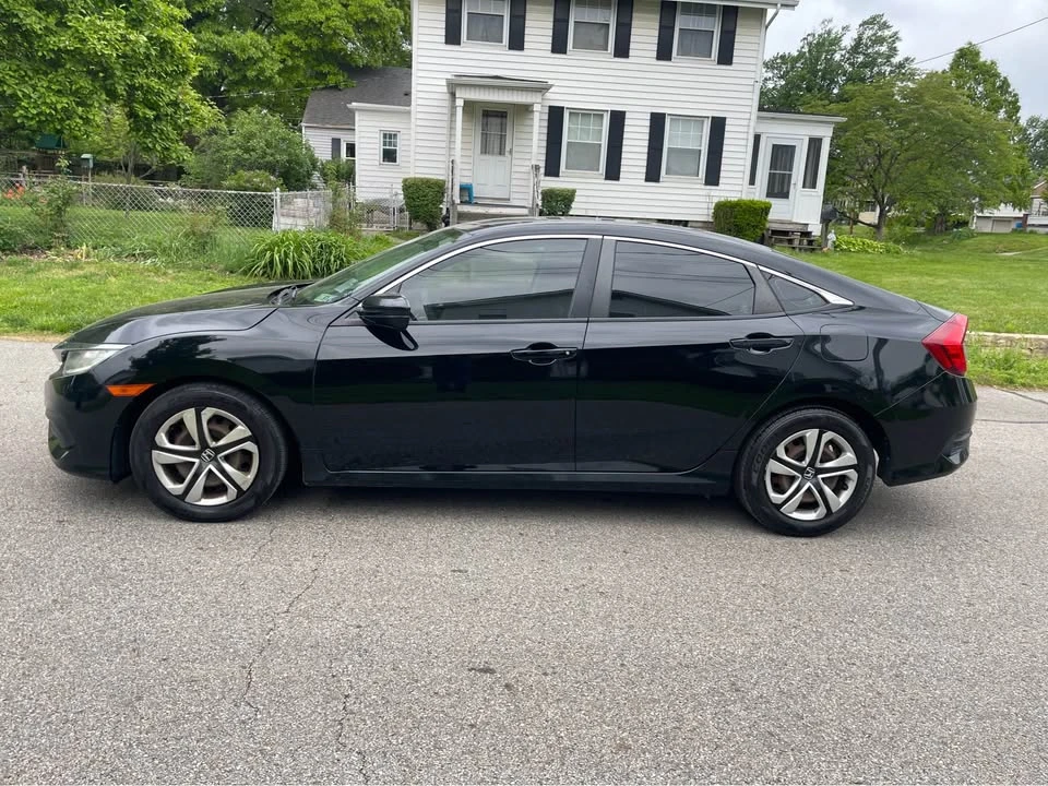 2016 Honda Civic 10th Gen - Image 3 of 15
