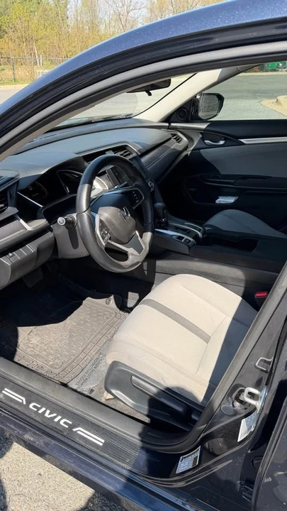 2016 Honda Civic 10th Gen - Image 6 of 11