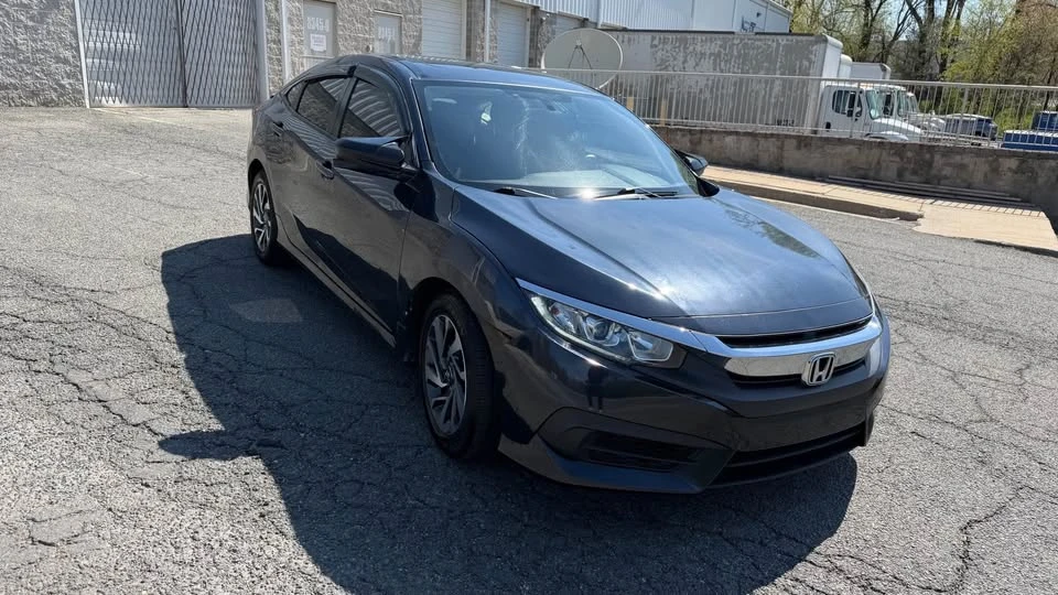 2016 Honda Civic 10th Gen - Image 7 of 11