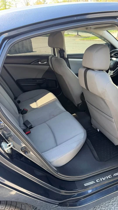 2016 Honda Civic 10th Gen - Image 9 of 11
