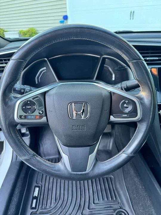 2016 Honda Civic 10th Gen - Image 9 of 12