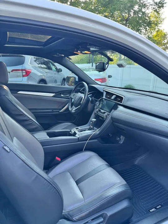 2016 Honda Civic 10th Gen - Image 10 of 12