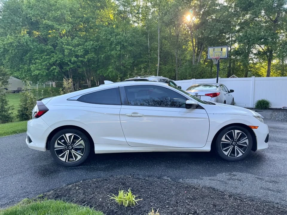 2016 Honda Civic 10th Gen - Image 2 of 12