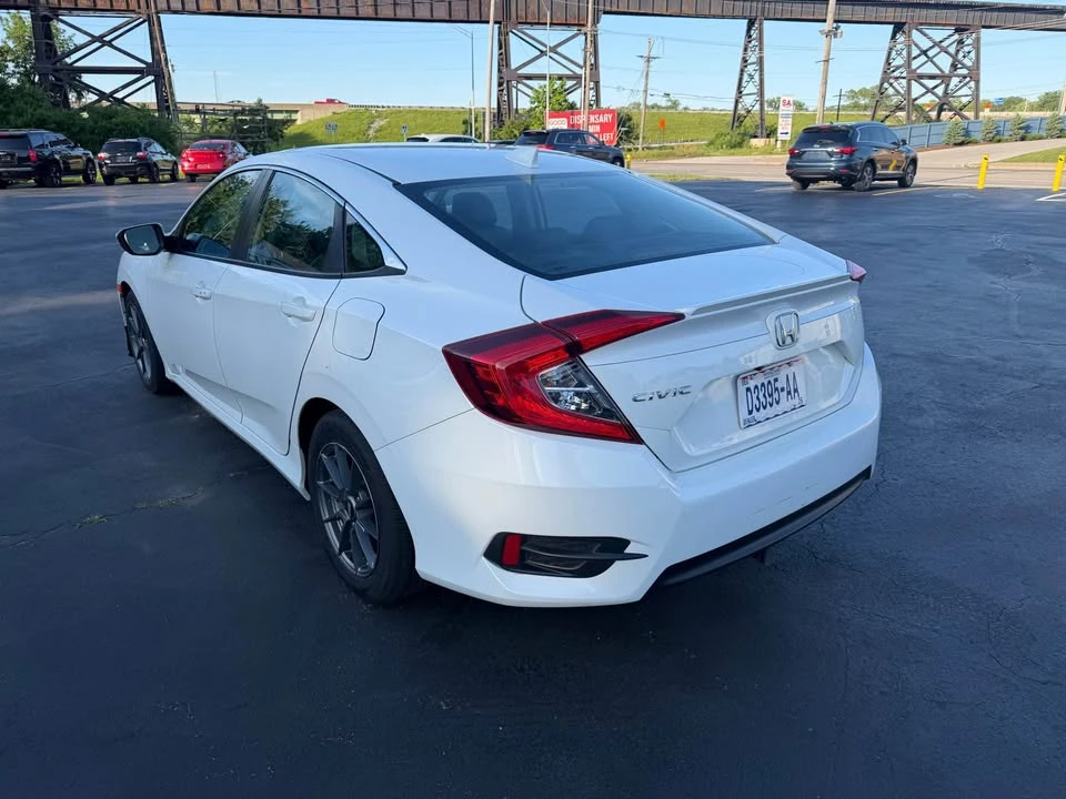 2016 Honda Civic 10th Gen - Image 15 of 20