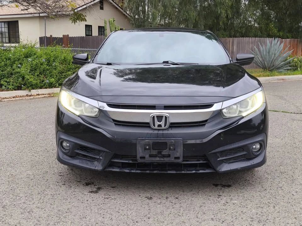 2016 Honda Civic 10th Gen - Image 3 of 17