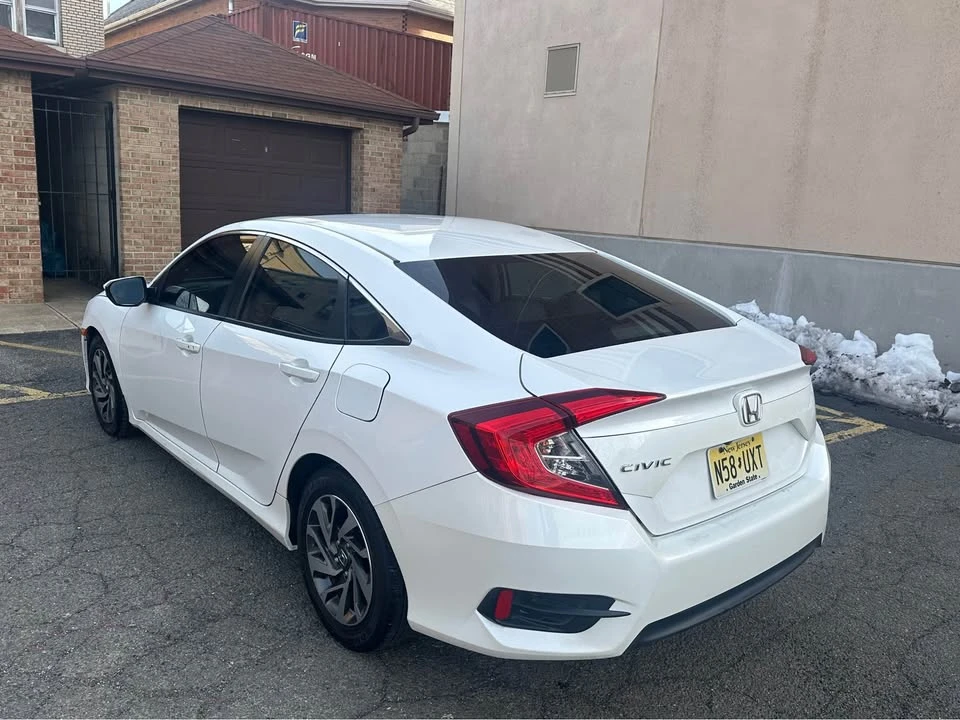 2016 Honda Civic 10th Gen - Image 5 of 14