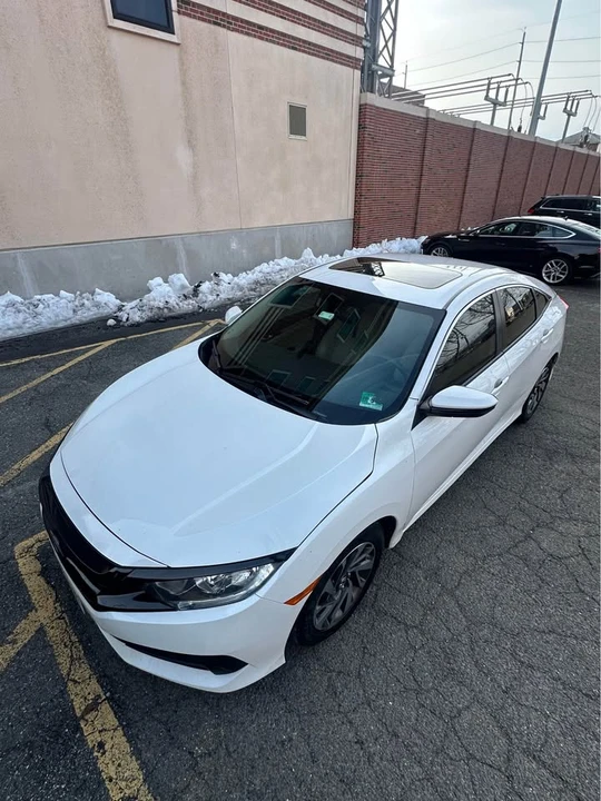 2016 Honda Civic 10th Gen - Image 7 of 14