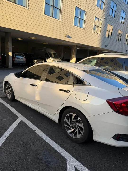 2016 Honda Civic 10th Gen - Image 7 of 10