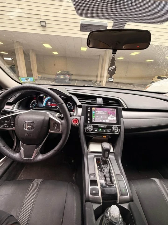2016 Honda Civic 10th Gen - Image 4 of 10