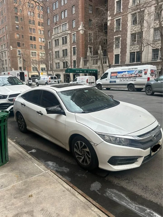 2016 Honda Civic 10th Gen - Image 9 of 10
