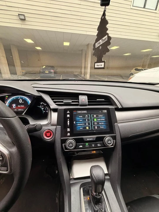 2016 Honda Civic 10th Gen - Image 5 of 10