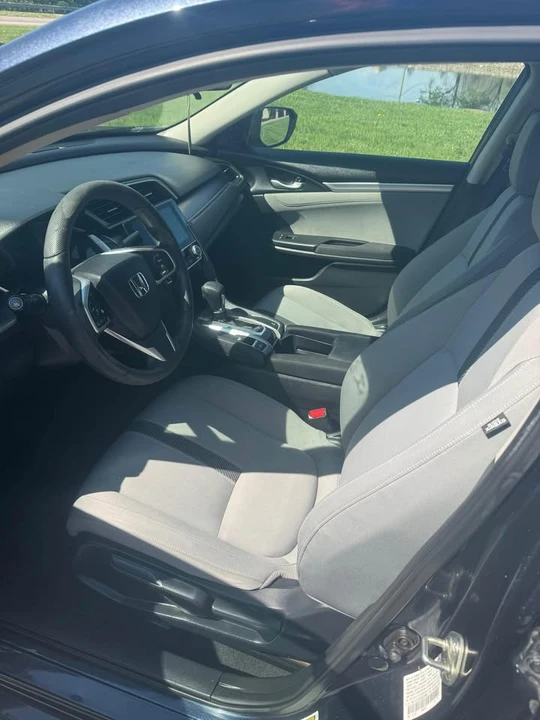 2016 Honda Civic 10th Gen - Image 6 of 10