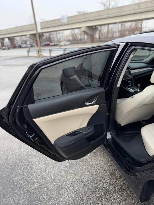 2016 Honda Civic 10th Gen - Image 11 of 21