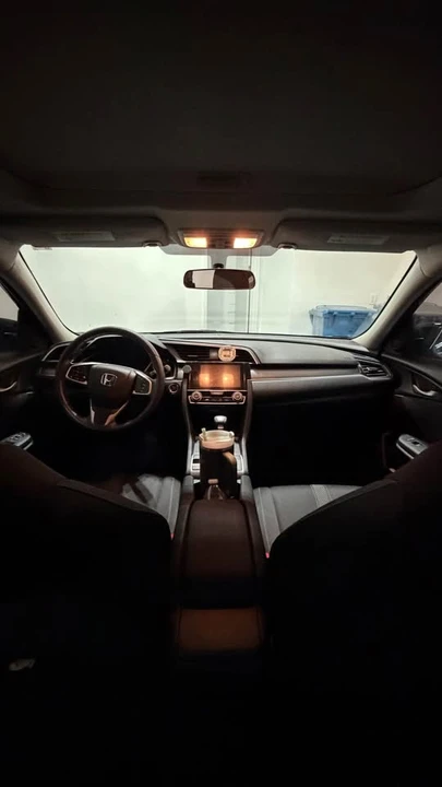 2016 Honda Civic 10th Gen - Image 5 of 8