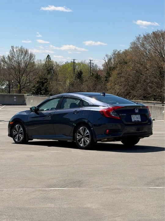 2016 Honda Civic 10th Gen - Image 4 of 16
