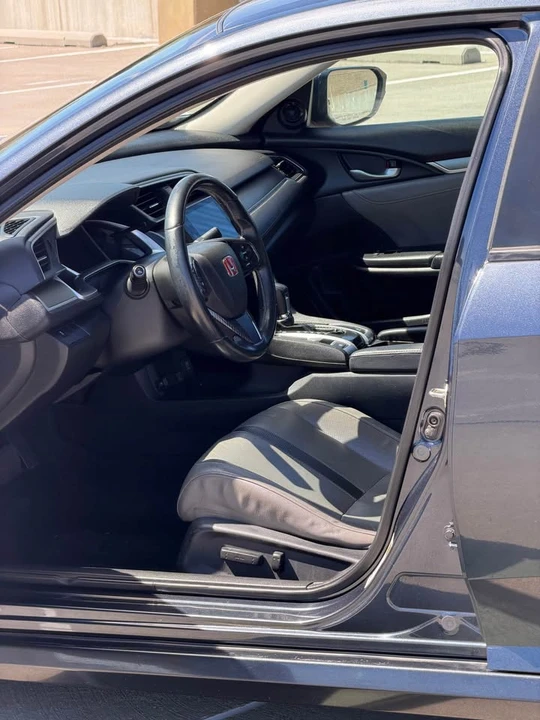 2016 Honda Civic 10th Gen - Image 11 of 16