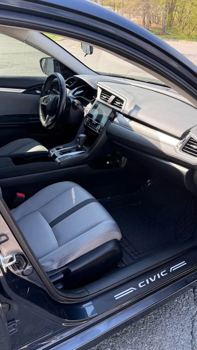 2016 Honda Civic 10th Gen - Image 10 of 11
