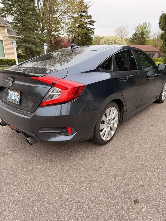 2016 Honda Civic 10th Gen - Image 3 of 15