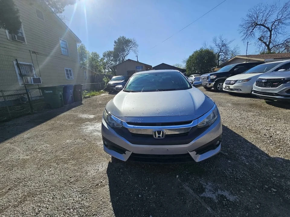 2016 Honda Civic 10th Gen - Image 2 of 8