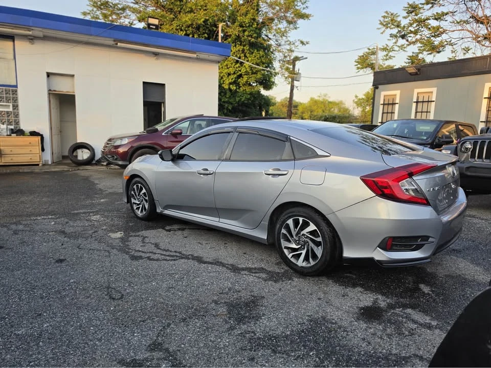 2016 Honda Civic 10th Gen - Image 2 of 10