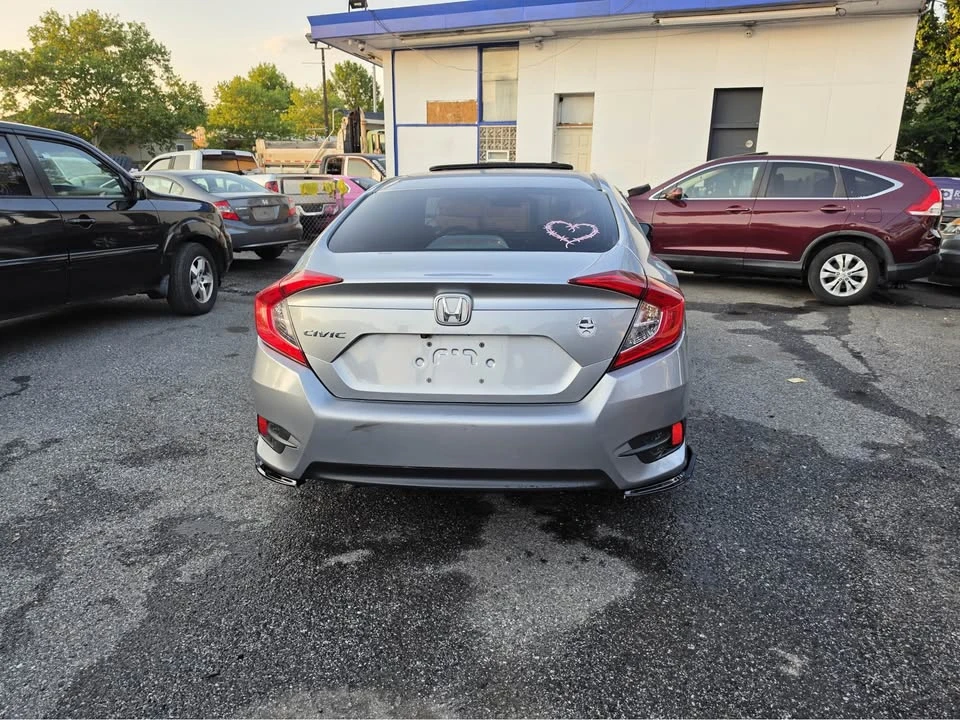 2016 Honda Civic 10th Gen - Image 8 of 10