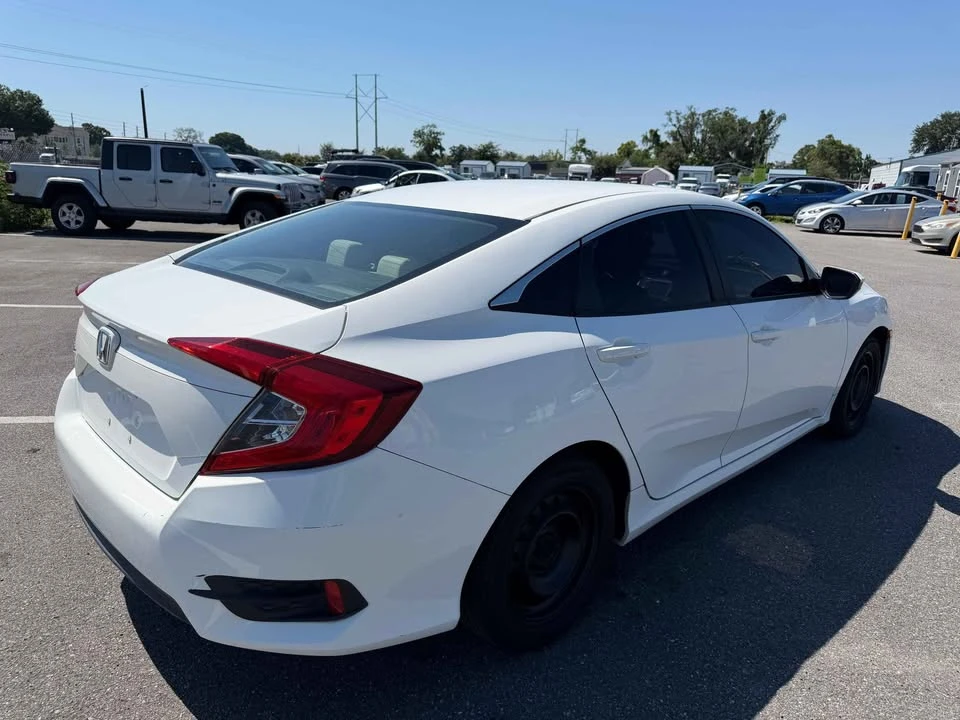 2016 Honda Civic 10th Gen - Image 3 of 10