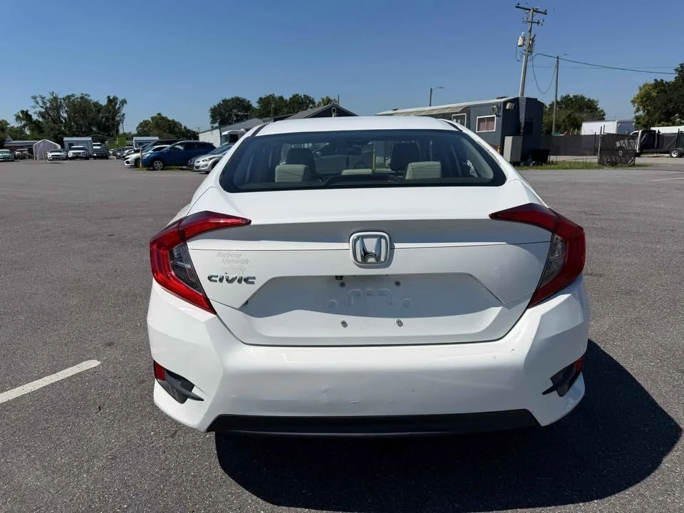 2016 Honda Civic 10th Gen - Image 5 of 10