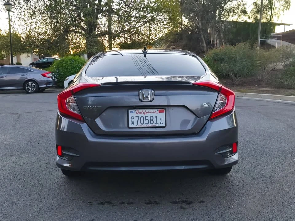 2016 Honda Civic 10th Gen - Image 10 of 16