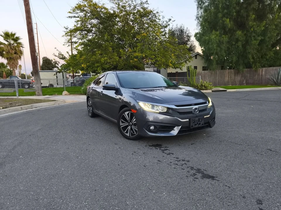 2016 Honda Civic 10th Gen - Image 4 of 16