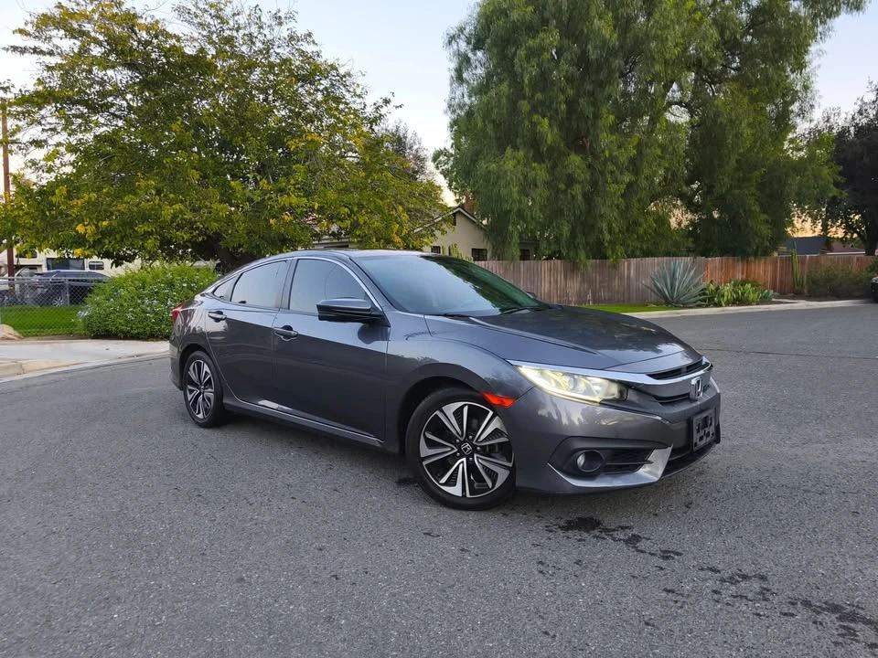2016 Honda Civic 10th Gen - Image 3 of 16