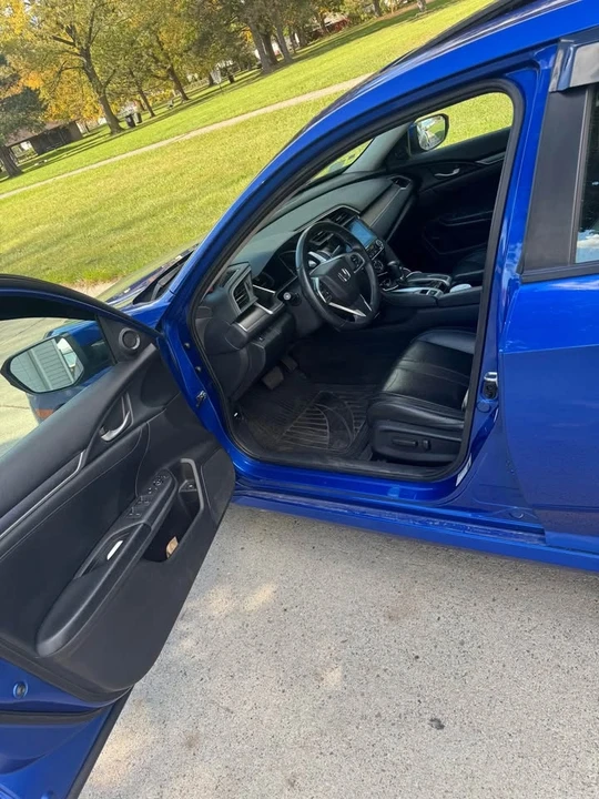 2016 Honda Civic 10th Gen - Image 3 of 17