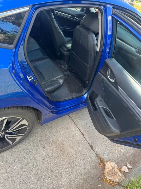 2016 Honda Civic 10th Gen - Image 9 of 17