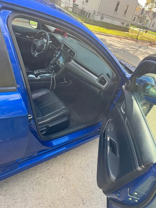 2016 Honda Civic 10th Gen - Image 8 of 17