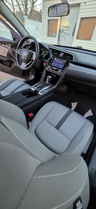2016 Honda Civic 10th Gen - Image 6 of 10