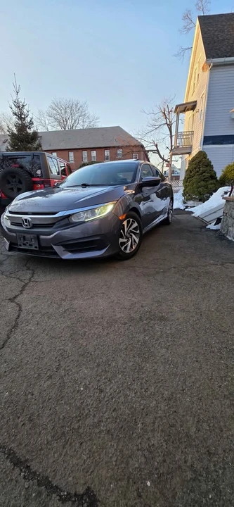 2016 Honda Civic 10th Gen - Image 2 of 10