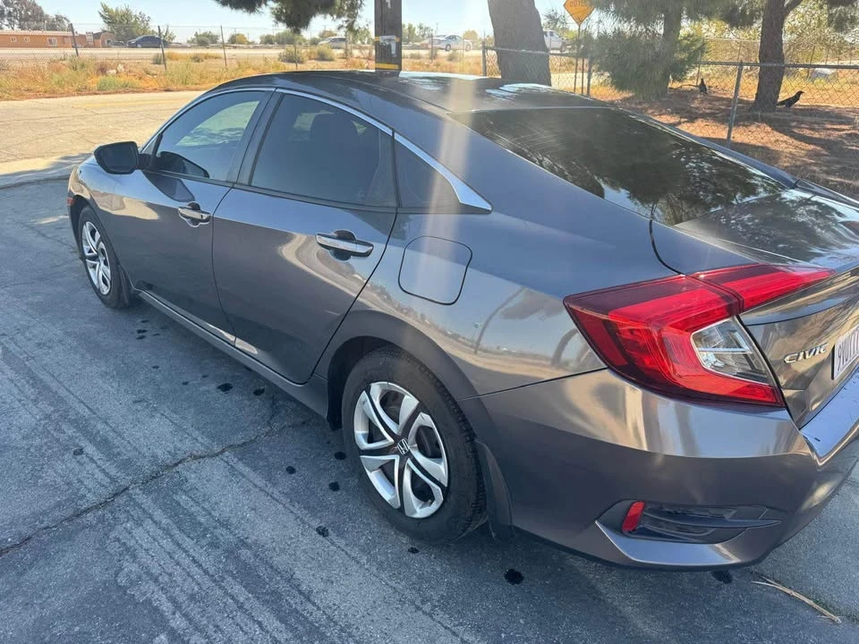 2016 Honda Civic 10th Gen - Image 3 of 9